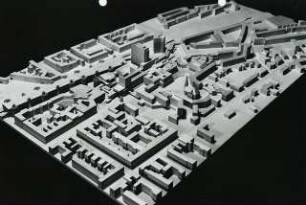 Zentrum, Berlin-Steglitz (Diplomarbeit bei Bernhard Hermkes): Modellfoto