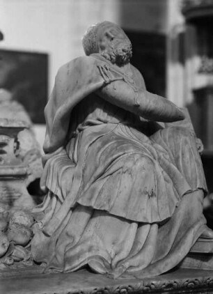 Grabmal des Kardinals Ximenes de Cisneros, Detail: Kirchenvater Ambrosius
