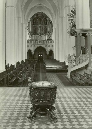 Berlin, Marienkkirche, Inneres, Blick nach Westen zur Orgel