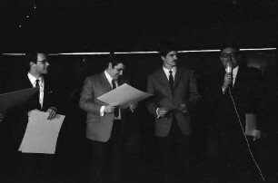 Freiburg: Stadthalle; Jugend beim Quiz