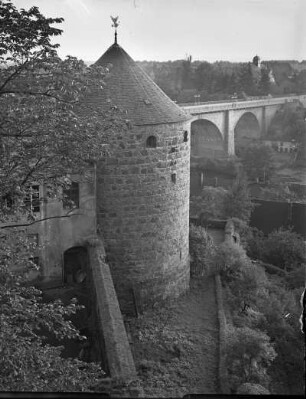 Bautzen. Stadtbefestigung. Teilansicht mit Gerberbastei (1503/1506, 1703 Abschluss Wiederaufbau nach Brand). Blick von Nordosten