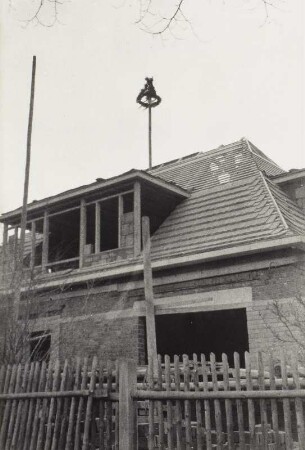 Leipzig-Leutzsch. Wohnhaus (Eckhaus Otto-Schmiedt-Straße / Schützstraße ) (um 1934)