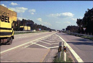 Einmündung der Nebenfahrbahn West (Mannheim Richtung Heilbronn) in Hauptfahrbahn West (Mannheim Richtung Heilbronn)