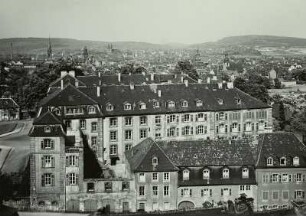 Saarbrücken, Blick vom Triller nach Nordosten auf Schloss und Stadt.