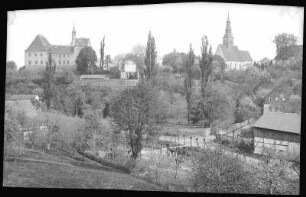 Taubenheim. Blick auf Schloss und Kirche