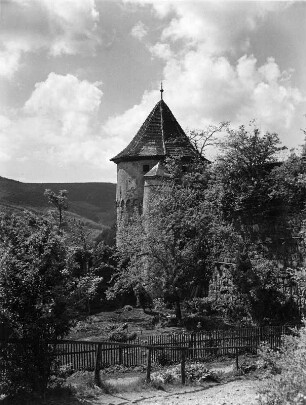 Hirschhorn (Neckar). Burg (um 1400). Rundturm