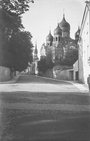 Kirche : Blick auf die russische Kirche am Domberg zu Tallinn