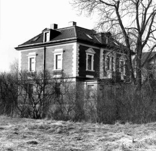 Böhlen-Großdeuben, Hauptstraße 39. Villa (um 1890/1895). Straßenansicht