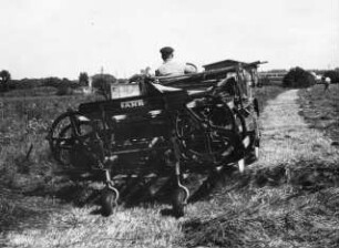 Fahr Schnellheuer hinter Unimog beim Zetten