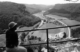 Werenwag: Donautal, Blick von oben Richtung Westen, von der Burg