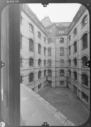 Neues Rathaus, Stadthaus