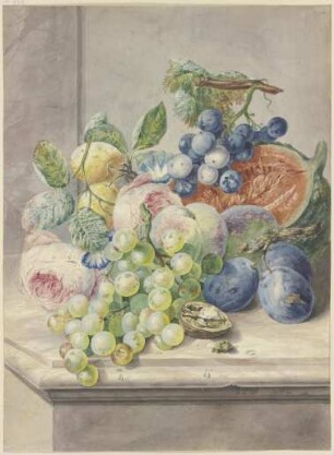Fruchtstück mit einer aufgeschnittenen Melone und zwei Rosen, Trauben, Pfirsichen, Pflaumen und einer Walnuss