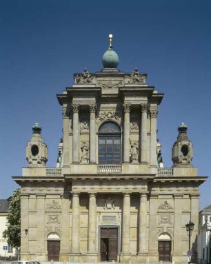 Katholische Kirche Mariä Himmelfahrt und Sankt Josef, Warschau, Polen
