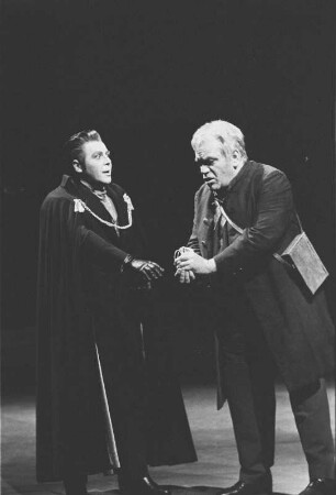 Szenenbilder aus "Fidelio", Oper in zwei Akten von Ludwig van Beethoven. Deutsche Oper Berlin, November 1962
