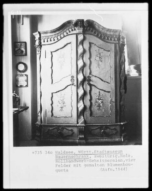 Bauernschrank