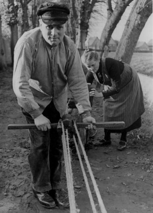 Otterndorf. Ein Seil wird hergestellt. 1934