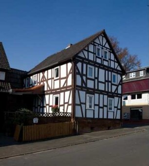 Staufenberg, Hachborner Straße 2