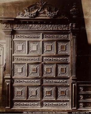 2094 Zara, geschnitzter Schrank bei den Franziskanern