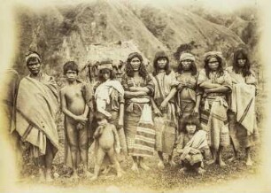 Gruppenbildnis der Igorot (Philippinen-Aufenthalt 1897-1932 - Album Philippinen)