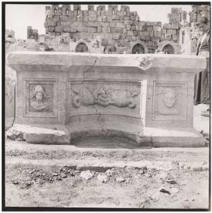 Nordbassin, Baalbek: Detail der Ostseite