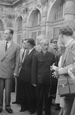 Dresden-Altstadt. Hồ Chí Minh, Präsident der Demokratischen Republik Nordvietnam, im Zwingerhof