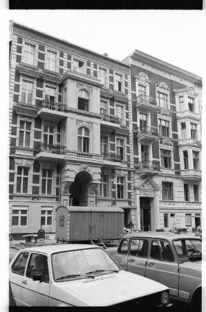 Kleinbildnegative: Mietshäuser, Winterfeldtstraße, 1982