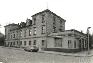 Dresden-Neustadt, Tannenstraße 22/Ecke Königsbrücker Platz 4. Doppelwohnhaus mit Ladenanbau (um 1870)