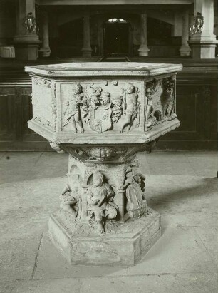 Schwenke, Michael: Taufstein. Sandstein. 1594/1602. Altenberg-Lauenstein (Erzgebirge), Stadtkirche