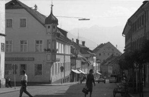 Murnau: Hauptstraße mit Bankhaus
