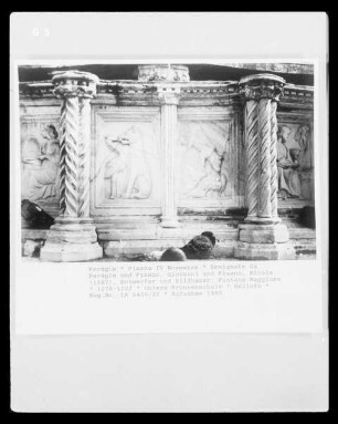 Fontana Maggiore — Äsopische Fabel: Wolf und Kranich; Wolf und Lamm