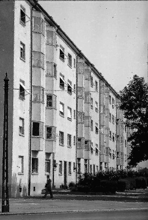 Freiburg: Wohnblock Hohenzollernstraße; Fassade
