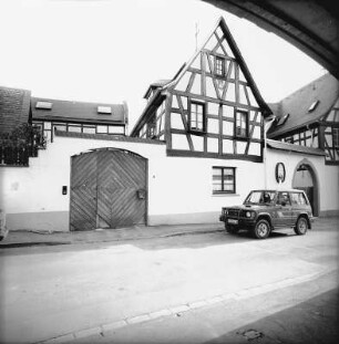 Eltville, Eberbacher Straße (Hattenheim) 8