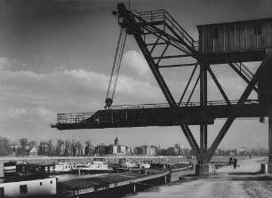Archivfotografie "staedte_mannheim_haefen_rheinhafen_p167m"