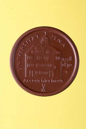 Justus Christian Loder, 1753-1832 : Justus Christian Loder, 1753-1832. Medaille. Böttgersteinzeug. Rückseite mit Abbildung des Accouchierhaus und Inschrift