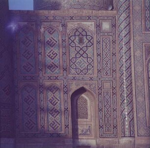 Usbekistan. Samarkand. Gur-Emir-Mausoleum. Madrasa