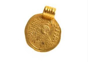 Goldmünze. Germanischer Triens auf Justinian (527-565)