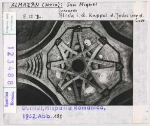 Almazan: San Miguel, Inneres, Blick in die Kuppel der Vierung