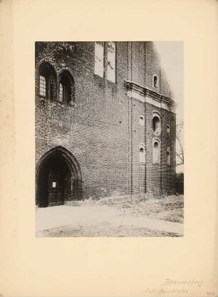 Stadtpfarrkirche, Braunsberg: Teil der Westfassade