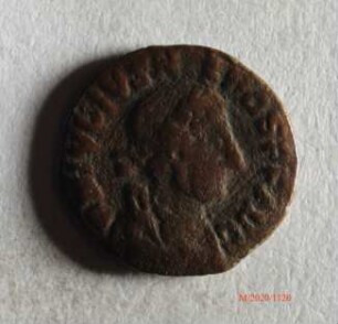 Römische Münze, Nominal Semis (halber Solidus), Prägeherr Iulius Nepos, Prägeort nicht bestimmbar, Fälschung