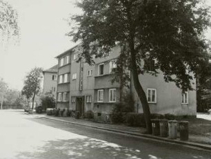 Glauchau, Rosa-Luxemburg-Straße 12, Wohnhaus, Straßenansicht