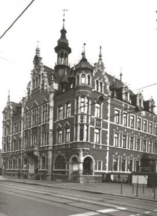 Dresden-Pieschen. Rathaus (Ortsamt Pieschen), Bürgerstraße 63, 1891; R. Schilling, J. Gräbner. Eckansicht von Nord