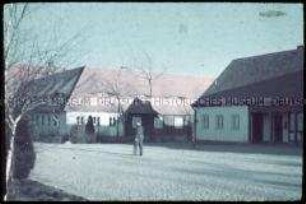 Dorfansicht mit Kirche