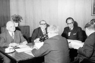 Freiburg: Katholische Akademie, Landtagsfraktionen, Landesbischof Heidland, Karlsruhe; Landtagspräsident Camill Wurz; Ganzenmüller CDU; Schmidt-Brücken FDP; Justizminister Dr. Schieler, Freiburg; Minister Dr. Böhringer