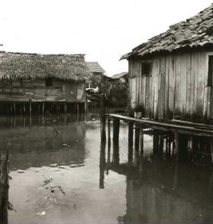 Recife, Brasilien. Favela. Pfahlbauten