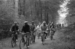 Fahrrad-Informationstour der SPD-Ortsvereine Hagsfeld, Rintheim und Oststadt zum geplanten Verlauf der Nordtangente