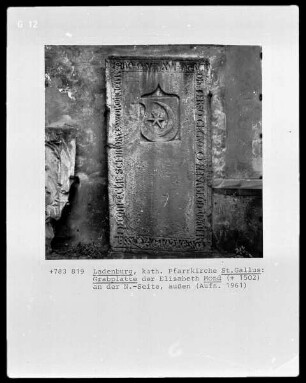 Grabplatte der Elisabeth Mond