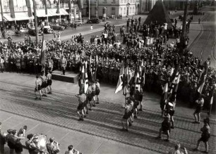 Nationalsozialismus - Kundgebungen, Feiern, Festtage. Kundgebung auf dem Marktplatz