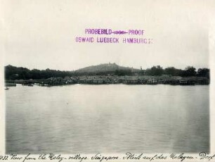 Manila, Philippinen. Siedlung mit Pfahlbauten. Blick vom Wasser