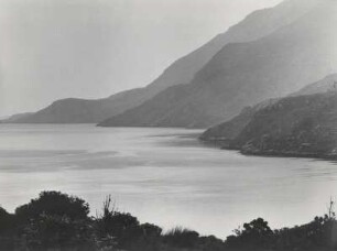 Der Killary Harbour ist ein 16 km ins Land, fjordartig einschneidender Meeresarm