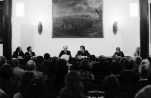 Freiburg: Kaufhaussaal, Podiumsdiskussion, gesamt, Kunibertas Dobrovolskis; Prof. Dr. Helmut Büsse, Liturgiewissenschaft; Alfons Ruf, Dekan; Udo Hildenbrand, Diözesanpräses; Brigitte Fröhlich; Michael Maier, Pfarrgemeinderat